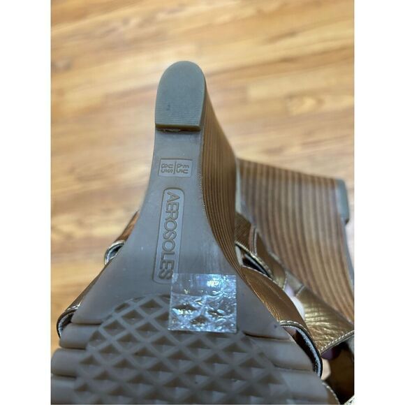 Aeresoles Women’s Leather Wedge Heels Sandals. Size 8.5. Copper/Bronze Color. Ne - Picture 6 of 7